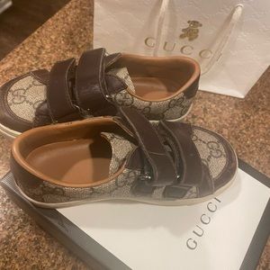 Gucci shoes for boys. Used. Size 25 (U.S size 9)
